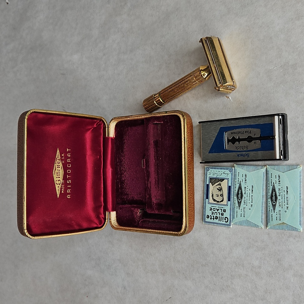 Vintage Gillette Aristocrat Plated Safety Razor with Case Blades Accessories